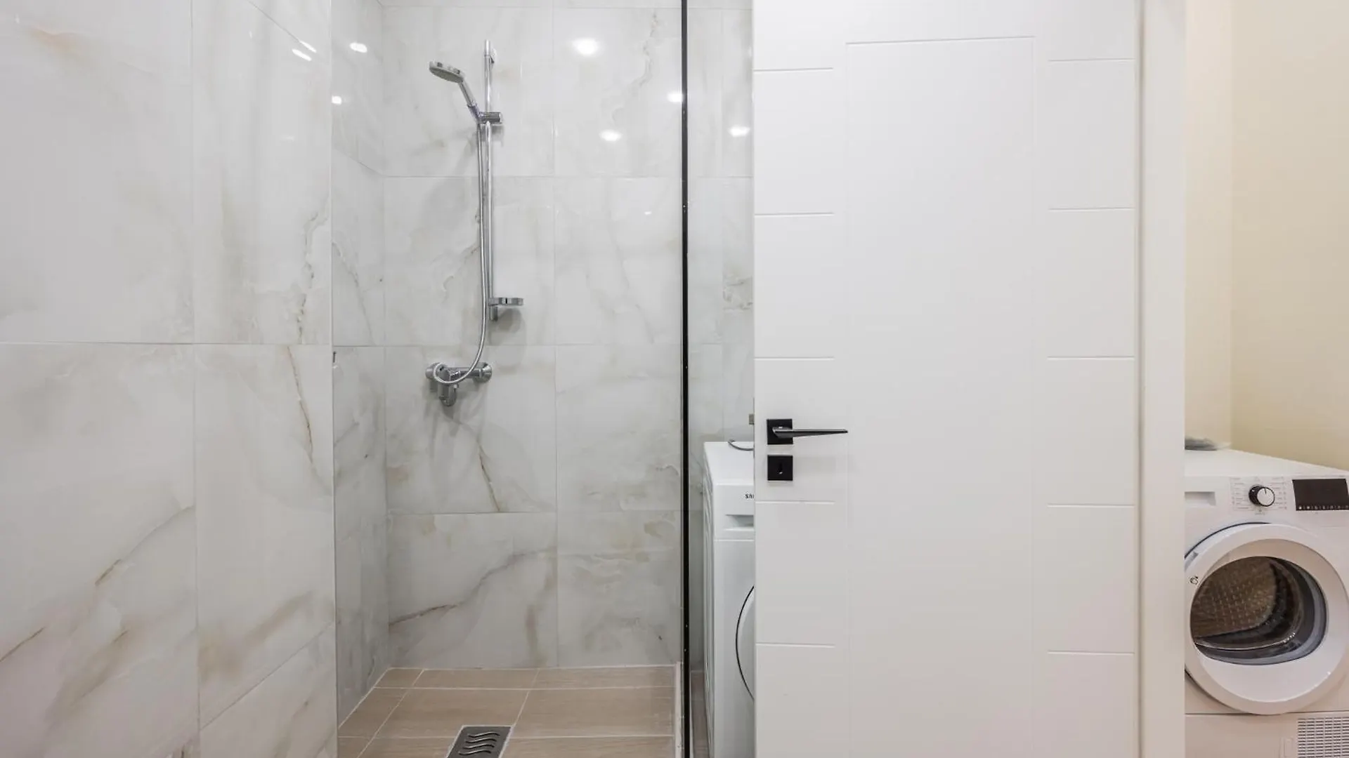 Lucas Central Home Tirana Apartment